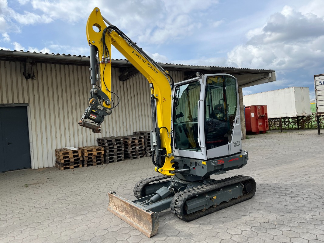 Neuson ET35 - 小型挖掘机:图1 Neuson ET35 - 小型挖掘机:图1