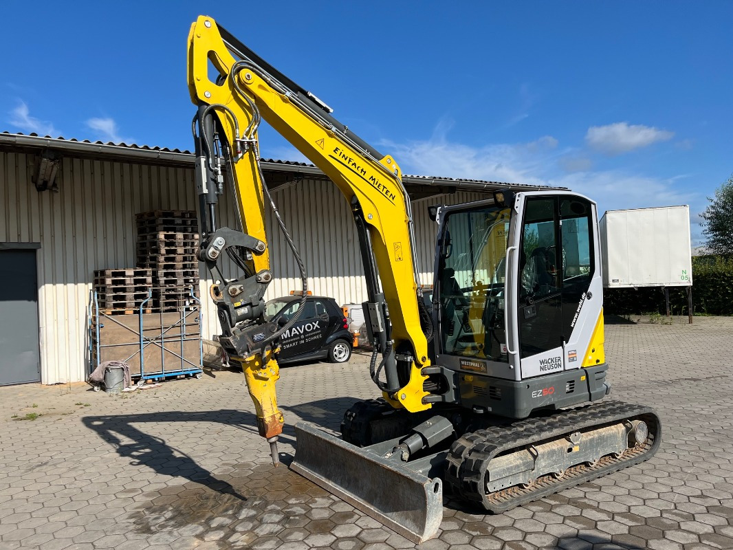 Neuson EZ50 - 小型挖掘机:图1 Neuson EZ50 - 小型挖掘机:图1