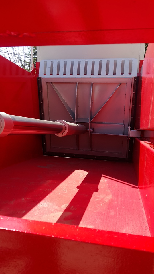 TARGET 5 TON HYDRAULIC PUSH MANURE SPREADER - 撒肥机:图2 TARGET 5 TON HYDRAULIC PUSH MANURE SPREADER - 撒肥机:图2