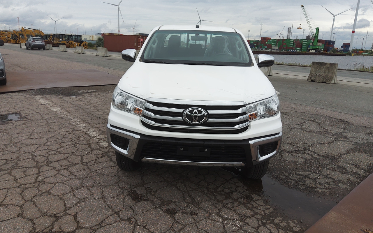 Toyota Hilux / Revo Pick-up double cabin pack security 2.4L Turbo Diesel Manual - 皮卡车:图2 Toyota Hilux / Revo Pick-up double cabin pack security 2.4L Turbo Diesel Manual - 皮卡车:图2
