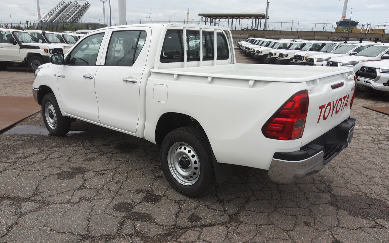 Toyota Hilux / Revo Pick-up double cabin pack security 2.4L Turbo Diesel Manual - 皮卡车:图4 Toyota Hilux / Revo Pick-up double cabin pack security 2.4L Turbo Diesel Manual - 皮卡车:图4