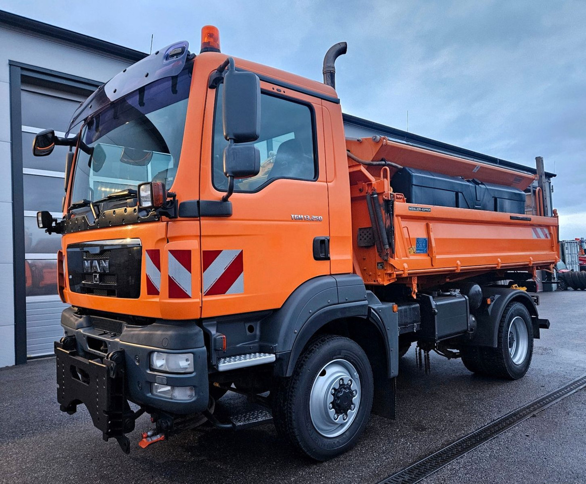 MAN TGM 13.250 4x4 Euro5 Winterdienst - 翻斗车:图1 MAN TGM 13.250 4x4 Euro5 Winterdienst - 翻斗车:图1