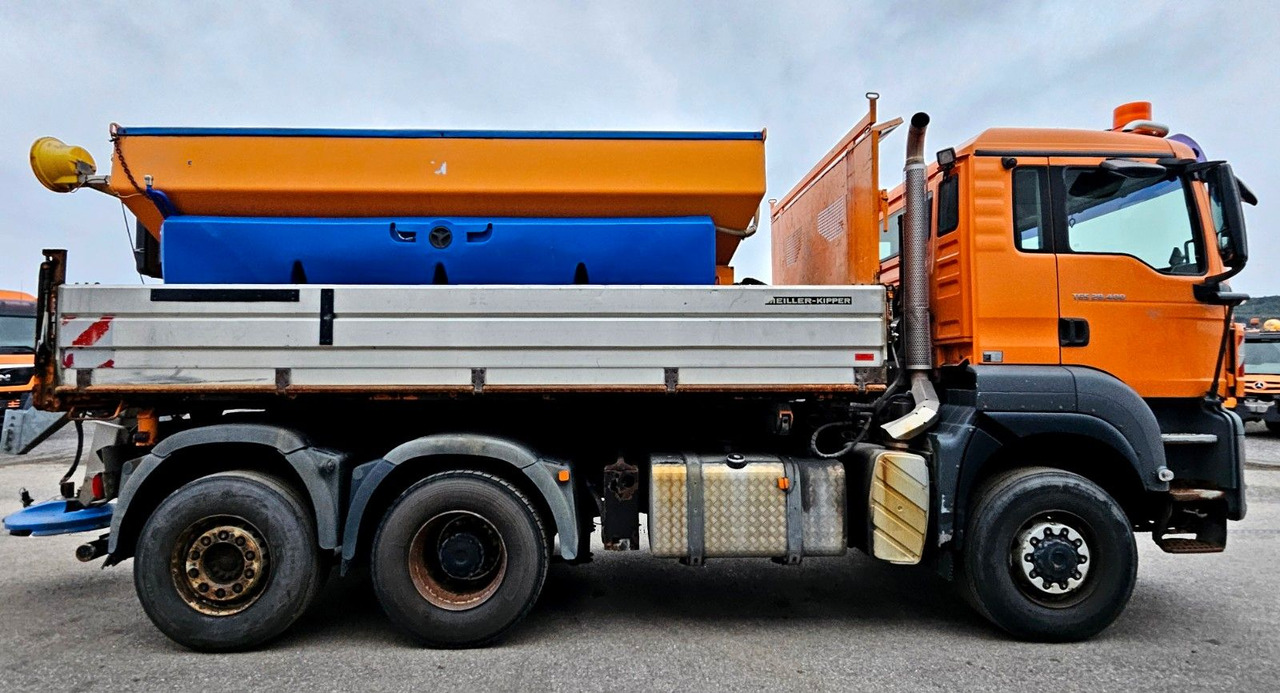 MAN TGS 28.400 6x4-4 BL Winterdienst Schmidt Euro5 - 翻斗车:图2 MAN TGS 28.400 6x4-4 BL Winterdienst Schmidt Euro5 - 翻斗车:图2