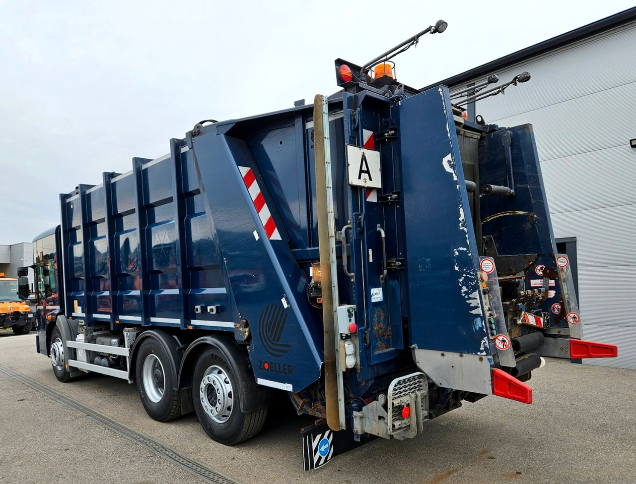 Mercedes-Benz Econic 2629 Zoeller Medium XL-S Variopress EEV - 垃圾车:图3 Mercedes-Benz Econic 2629 Zoeller Medium XL-S Variopress EEV - 垃圾车:图3