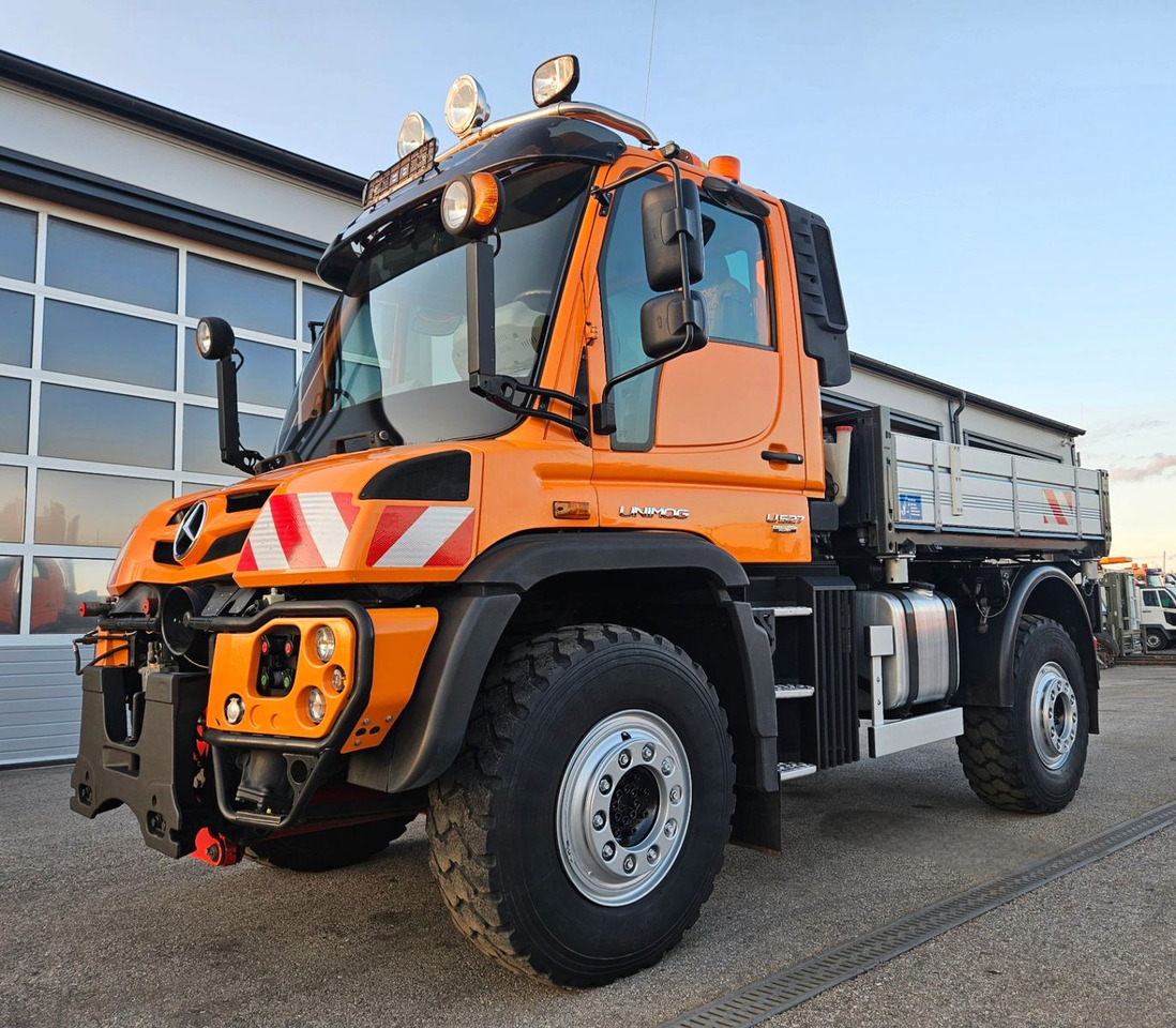 Unimog U527 UGE Euro6 VarioPilot Hydrostat - 翻斗车:图1 Unimog U527 UGE Euro6 VarioPilot Hydrostat - 翻斗车:图1