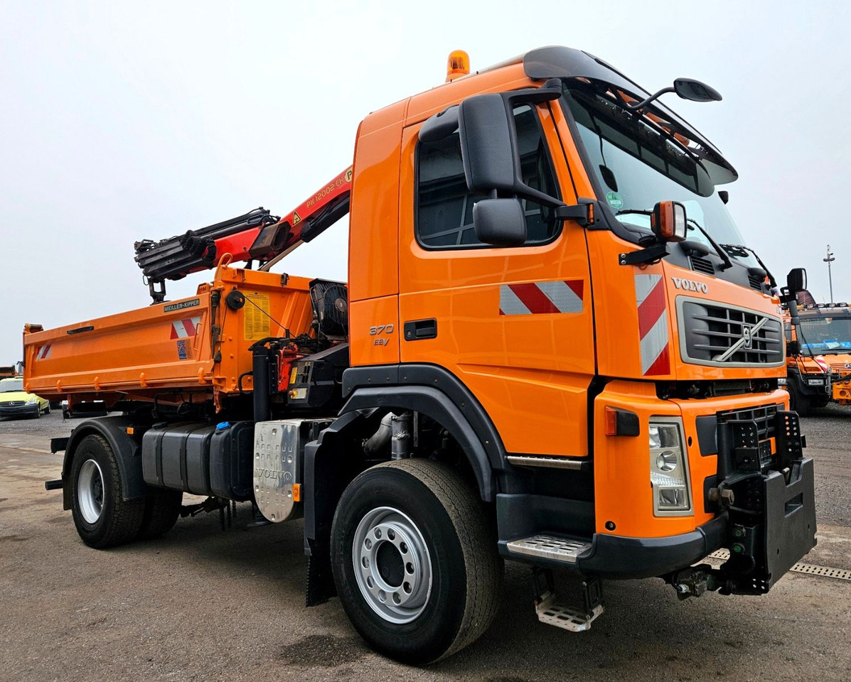 Volvo FM 370 4x4 Palfinger PK12002 Funk Kran EEV - 翻斗车, 起重车:图1 Volvo FM 370 4x4 Palfinger PK12002 Funk Kran EEV - 翻斗车, 起重车:图1