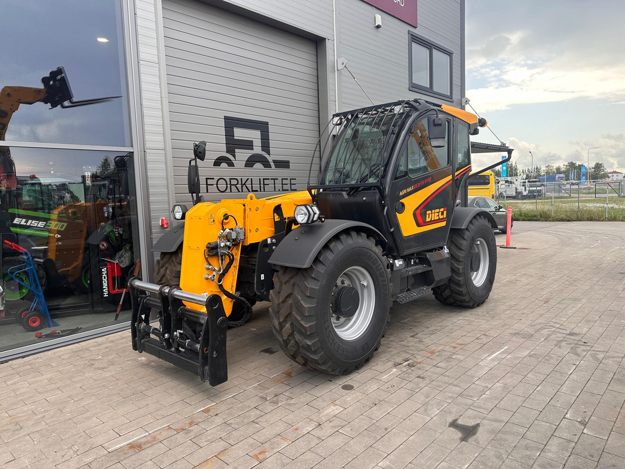 Dieci Agri Max 65.8 VS EVO2 - 伸缩臂叉装车:图1 Dieci Agri Max 65.8 VS EVO2 - 伸缩臂叉装车:图1