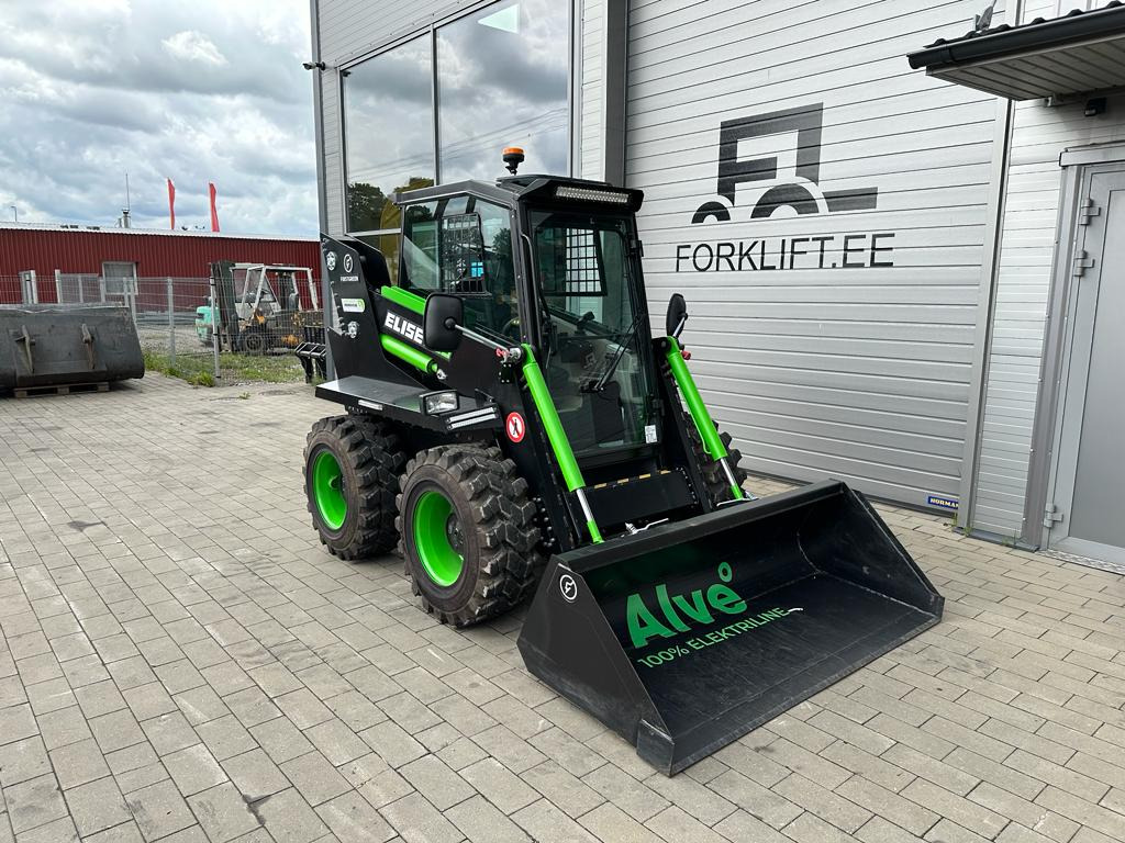 Firstgreen Elise 900 - 滑移装载机:图2 Firstgreen Elise 900 - 滑移装载机:图2