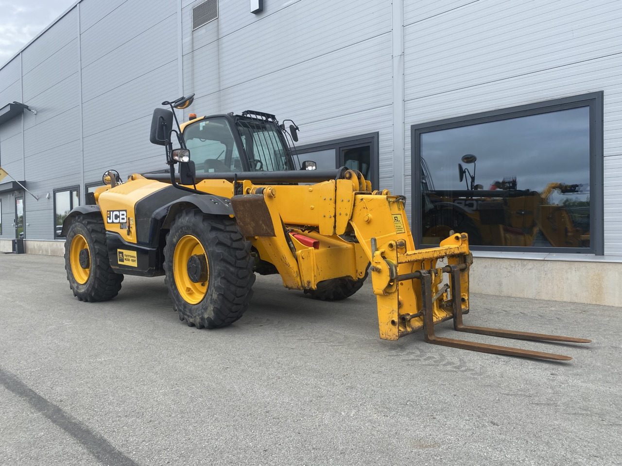 JCB 540-140 - 伸缩臂叉装车:图3 JCB 540-140 - 伸缩臂叉装车:图3