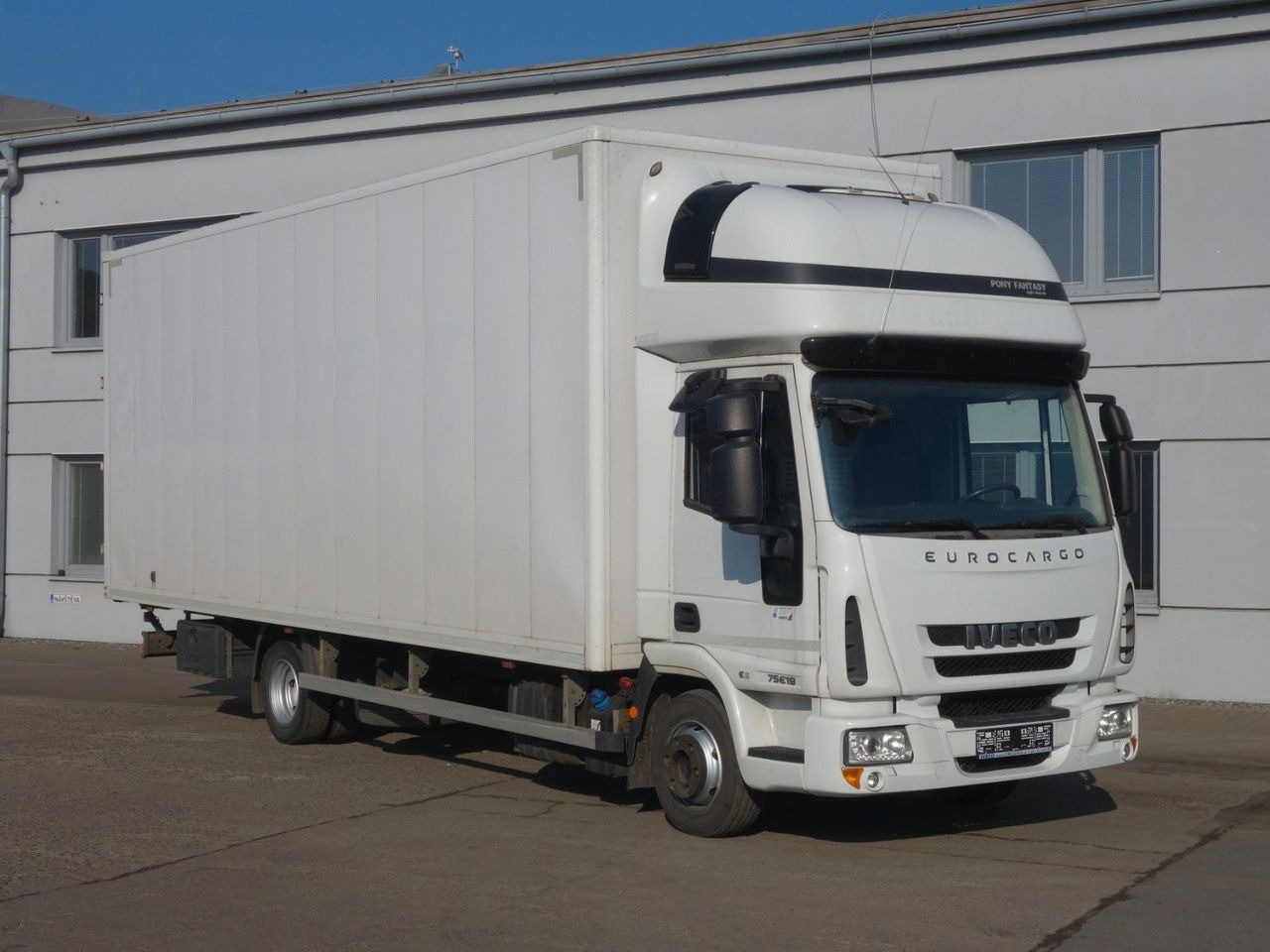 Iveco EuroCargo 75 75E19, 18 Palleten - 厢式卡车:图3 Iveco EuroCargo 75 75E19, 18 Palleten - 厢式卡车:图3