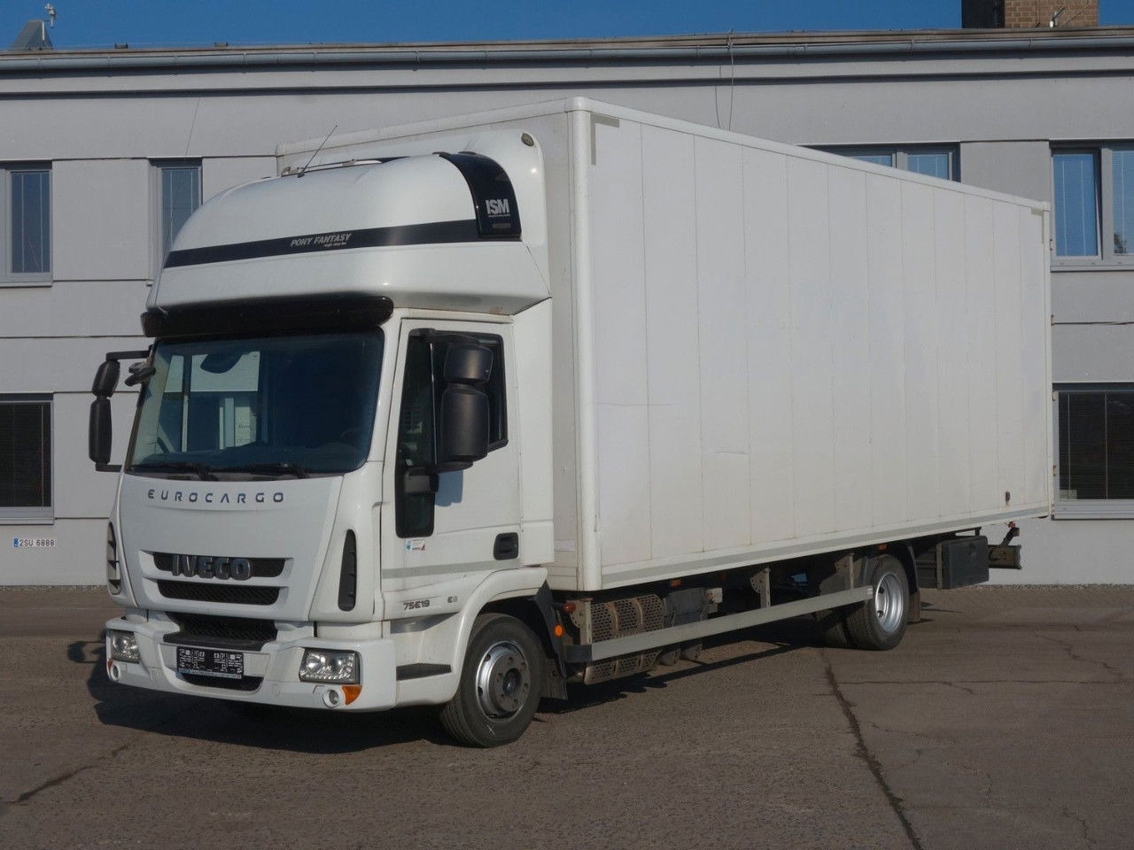 Iveco EuroCargo 75 75E19, 18 Palleten - 厢式卡车:图1 Iveco EuroCargo 75 75E19, 18 Palleten - 厢式卡车:图1