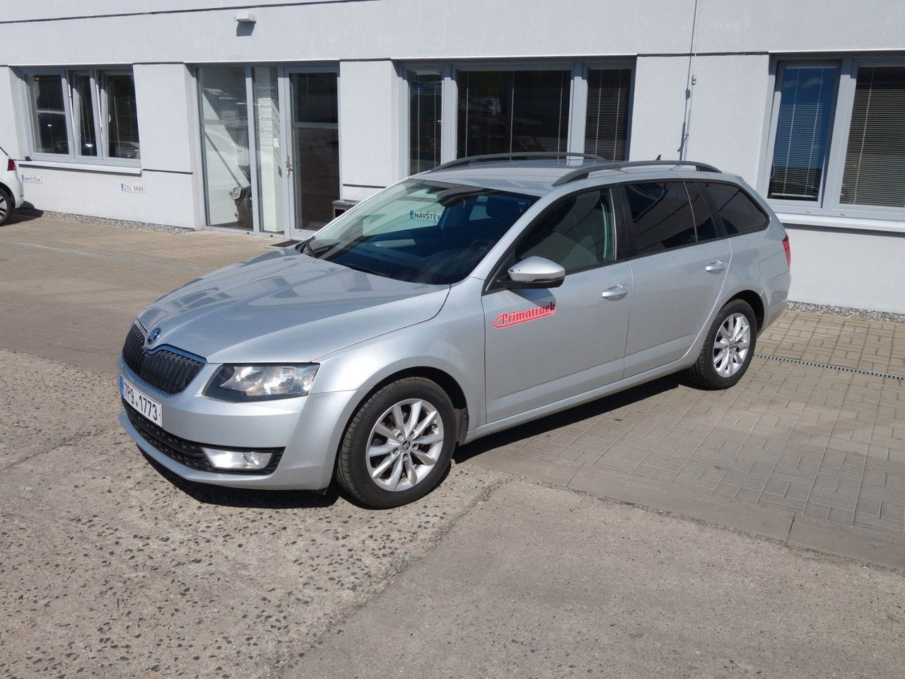 Škoda Octavia Combi Ambition 1,6 TDI, DSG, Navi, Clima - 旅行车:图2 Škoda Octavia Combi Ambition 1,6 TDI, DSG, Navi, Clima - 旅行车:图2