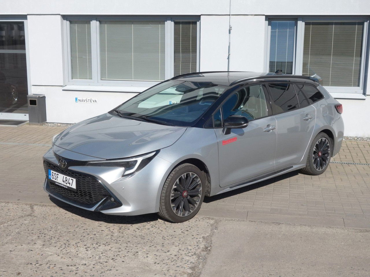 Toyota Corolla Touring 2,0 Hybrid GR Sport - 旅行车:图2 Toyota Corolla Touring 2,0 Hybrid GR Sport - 旅行车:图2