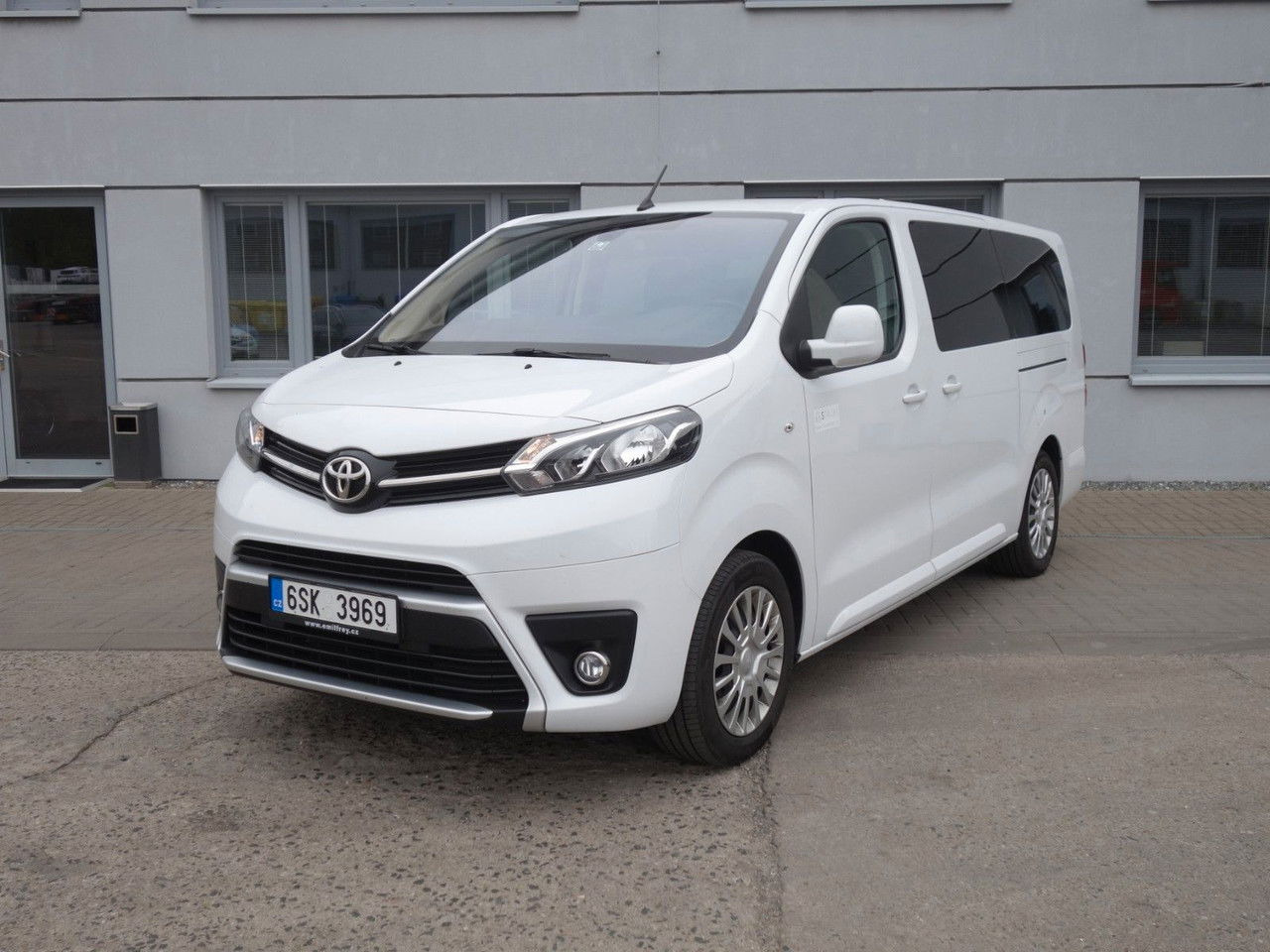 Toyota ProAce Verso L2 Shuttle Comfort - 小型客车:图3 Toyota ProAce Verso L2 Shuttle Comfort - 小型客车:图3