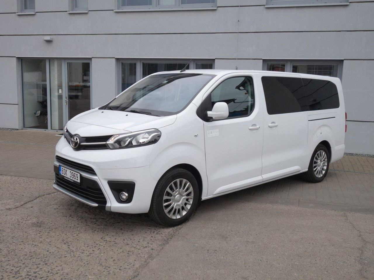 Toyota ProAce Verso L2 Shuttle Comfort - 小型客车:图1 Toyota ProAce Verso L2 Shuttle Comfort - 小型客车:图1