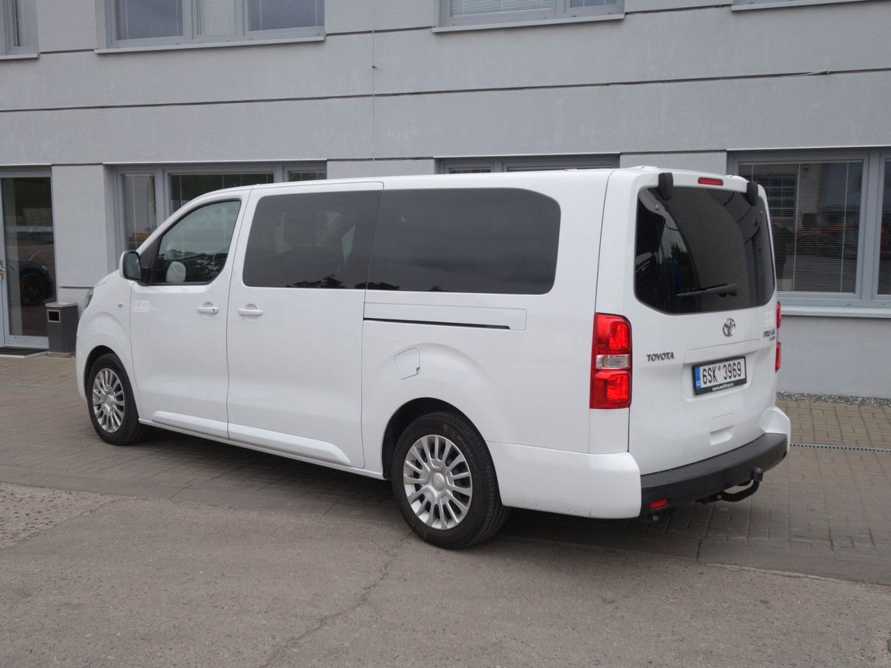 Toyota ProAce Verso L2 Shuttle Comfort - 小型客车:图5 Toyota ProAce Verso L2 Shuttle Comfort - 小型客车:图5