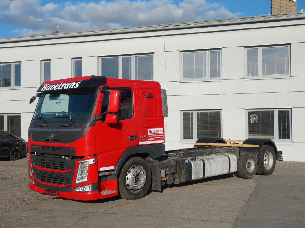Volvo FM 460 6x2 Fahrgestell für Autotransporter - 驾驶室底盘卡车:图1 Volvo FM 460 6x2 Fahrgestell für Autotransporter - 驾驶室底盘卡车:图1