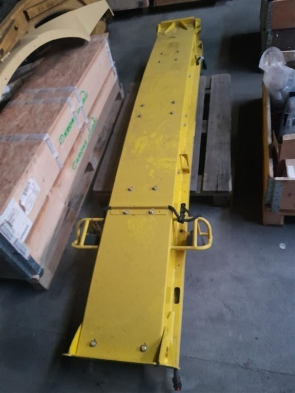 John Deere 8400 Tud - 饲料收割机附件:图1 John Deere 8400 Tud - 饲料收割机附件:图1