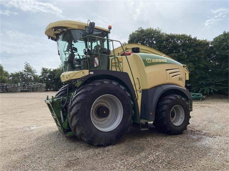 Krone Big X 630 m. Easyflow S380 & Easycollect 900 - 饲料收割机:图1 Krone Big X 630 m. Easyflow S380 & Easycollect 900 - 饲料收割机:图1