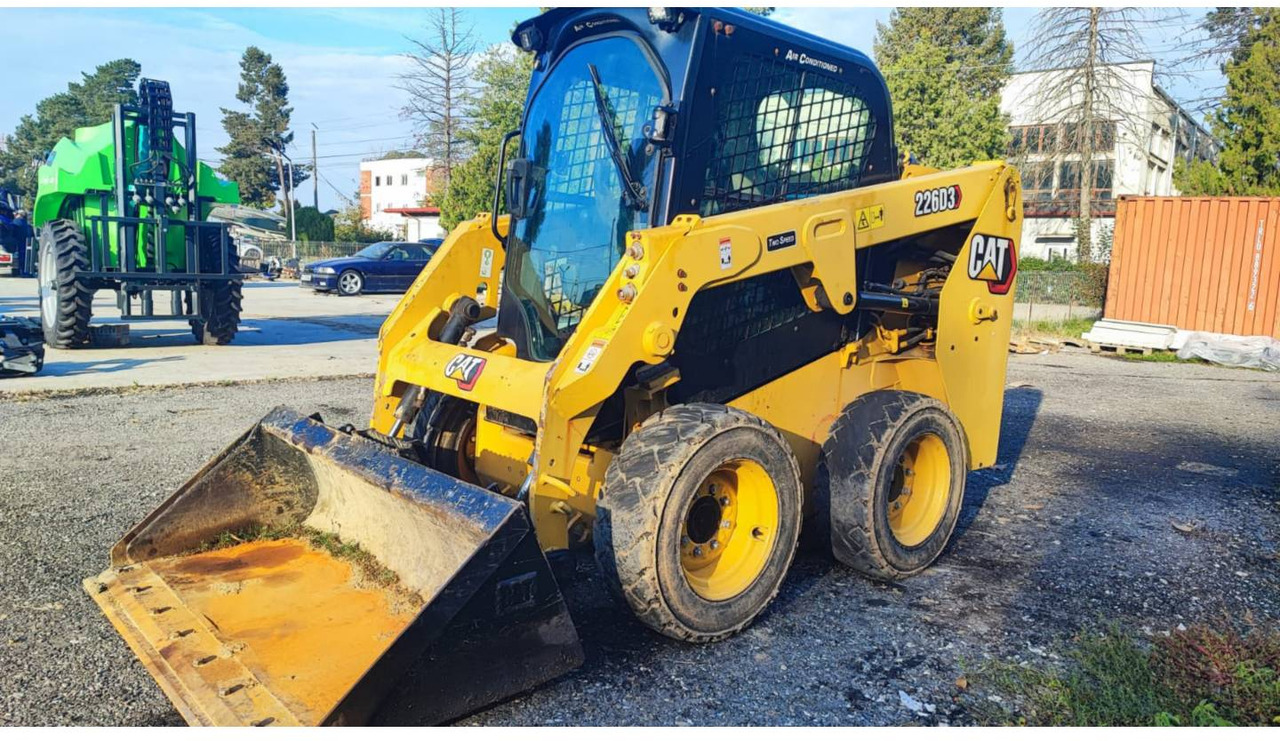 CAT 226D3 - 滑移装载机:图1 CAT 226D3 - 滑移装载机:图1