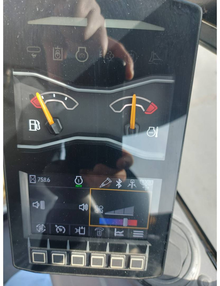 CAT 301.8 - 履带式挖掘机:图5 CAT 301.8 - 履带式挖掘机:图5