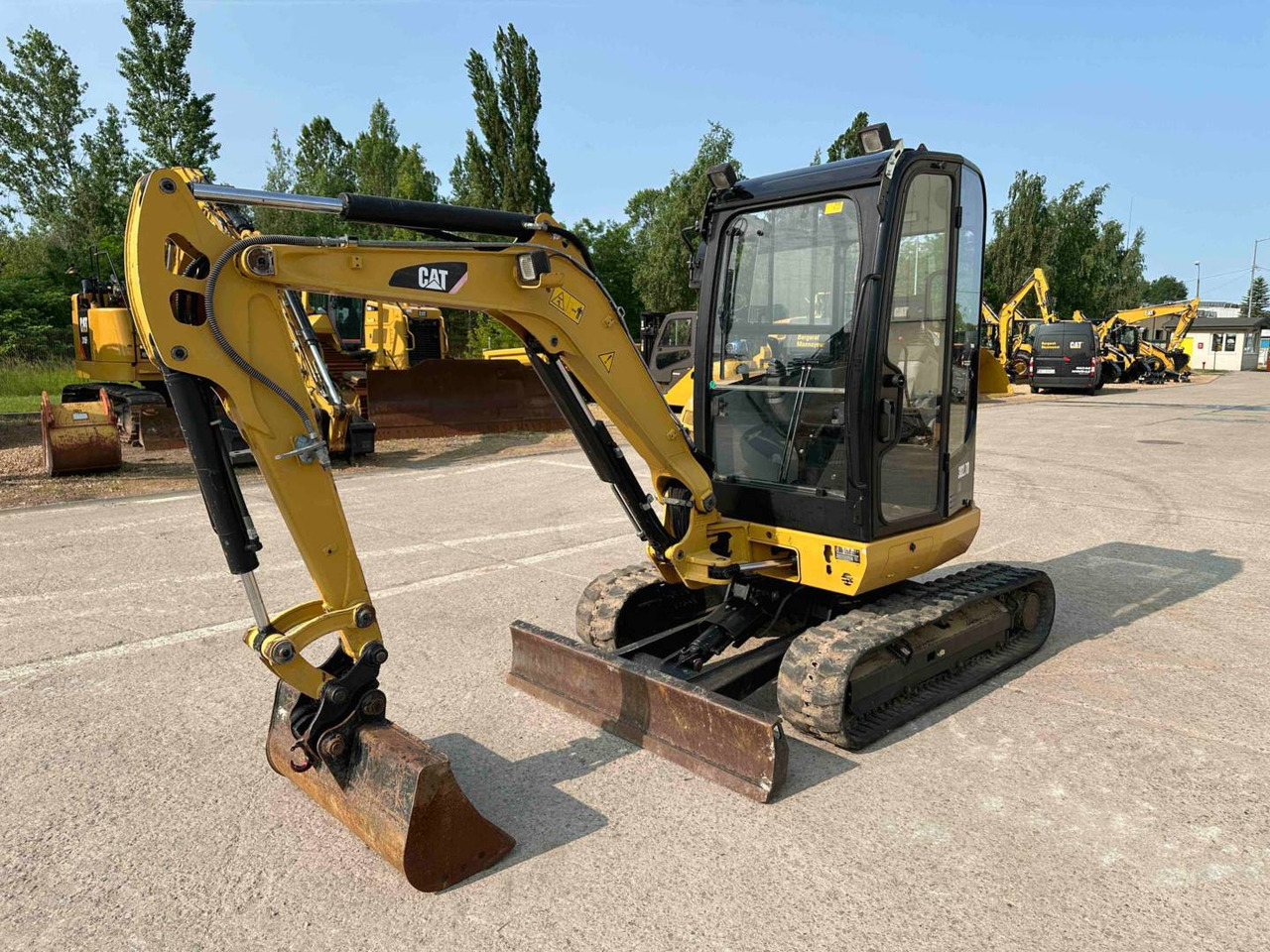 CAT 302.7DCR - 履带式挖掘机:图1 CAT 302.7DCR - 履带式挖掘机:图1