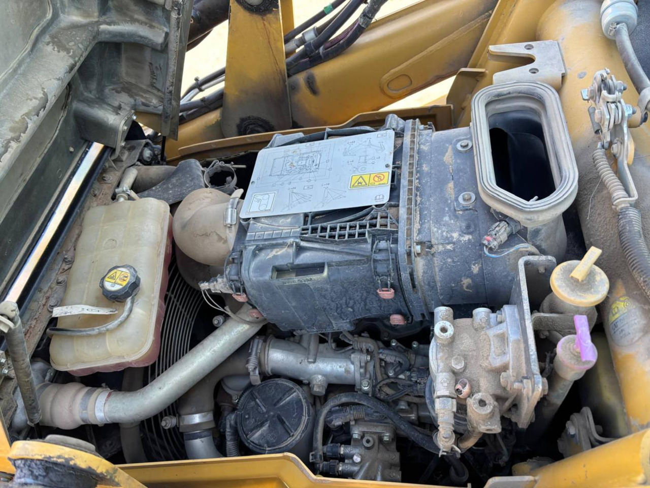 CAT 432F2 租赁 CAT 432F2:图28 CAT 432F2 租赁 CAT 432F2:图28