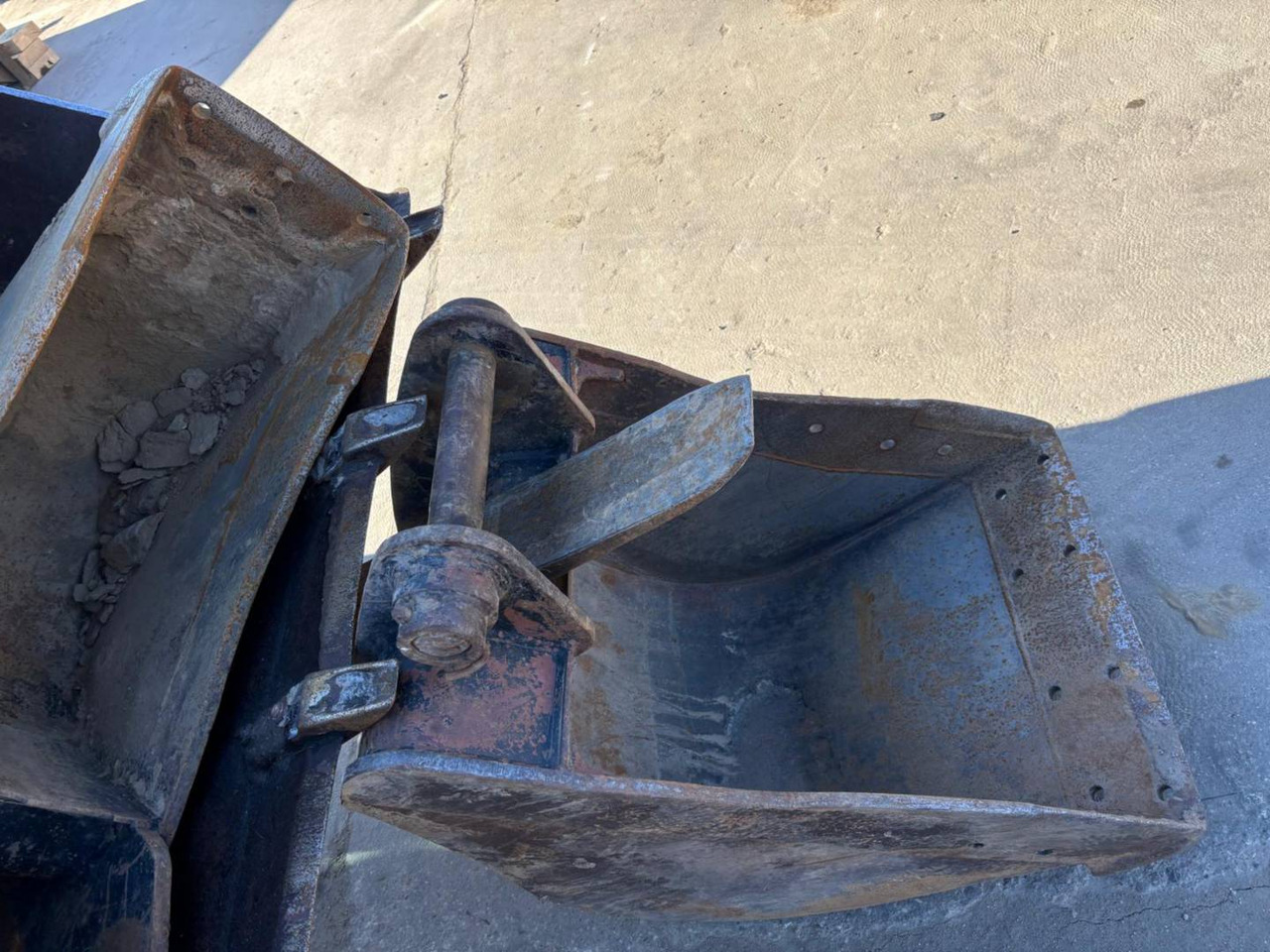 CAT 432F2 租赁 CAT 432F2:图15 CAT 432F2 租赁 CAT 432F2:图15