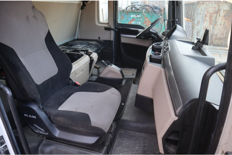 MAN F99L47 TGX EURO6 81.60000-7919 - 驾驶室和内部 适用于 卡车:图5 MAN F99L47 TGX EURO6 81.60000-7919 - 驾驶室和内部 适用于 卡车:图5