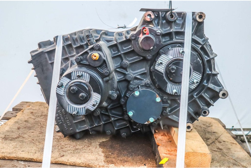 MAN VG172 P22-6 81.37000-7411 - 变速箱 适用于 卡车:图1 MAN VG172 P22-6 81.37000-7411 - 变速箱 适用于 卡车:图1