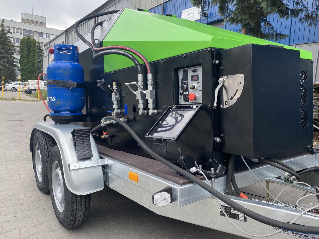 TICAB SelfPropelled Bitumen Emulsion Sprayer,1000L,Manufacturer - 沥青洒布车:图2 TICAB SelfPropelled Bitumen Emulsion Sprayer,1000L,Manufacturer - 沥青洒布车:图2