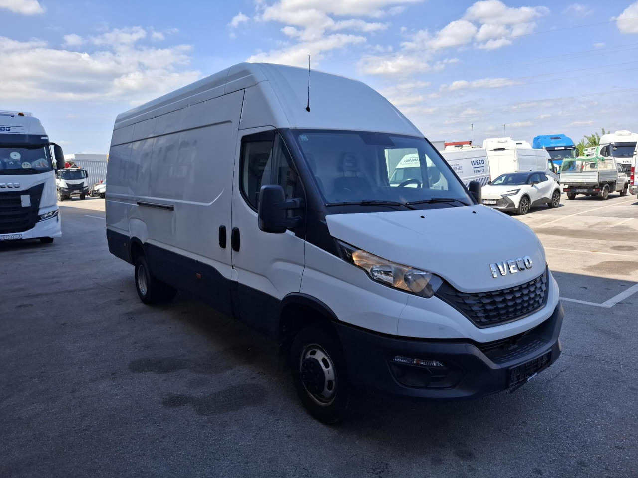 IVECO Daily 35C16V - 小型客车:图2 IVECO Daily 35C16V - 小型客车:图2