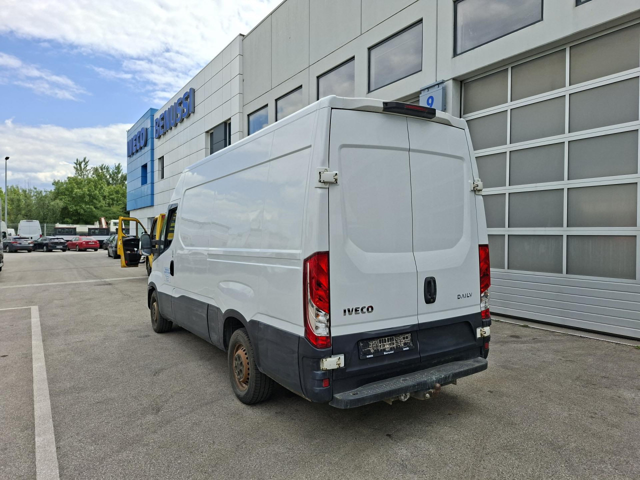 IVECO Daily 35S13V - 小型客车:图3 IVECO Daily 35S13V - 小型客车:图3