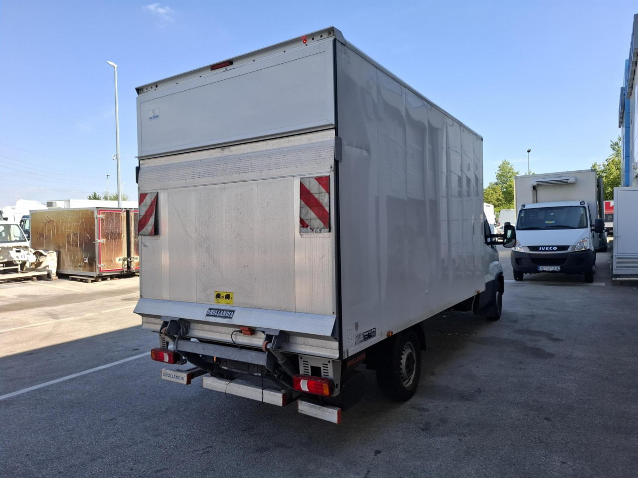 IVECO Daily 35S16 - 无侧窗厢式货车:图3 IVECO Daily 35S16 - 无侧窗厢式货车:图3