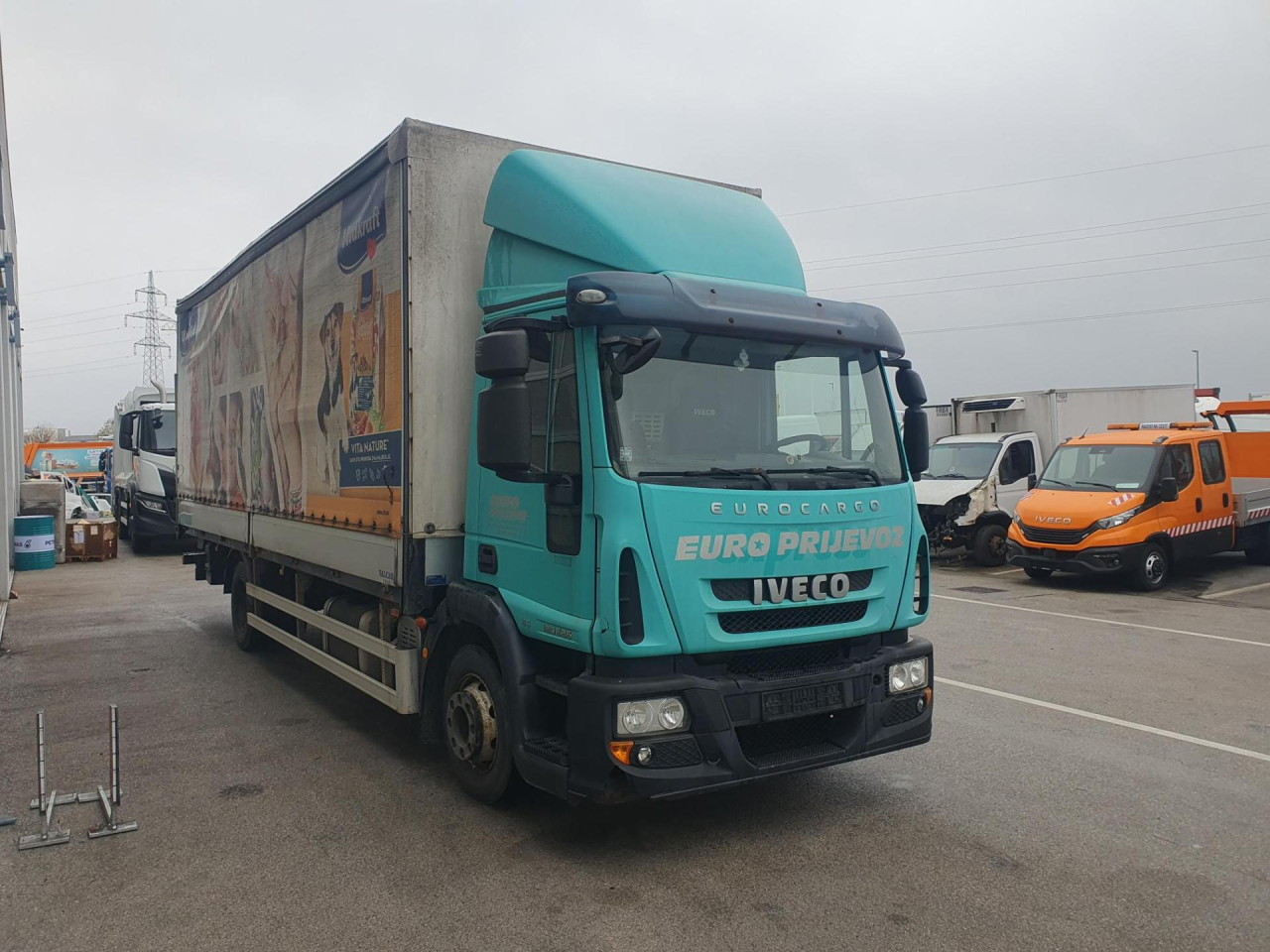 IVECO Eurocargo ML120E25 - 侧帘卡车:图2 IVECO Eurocargo ML120E25 - 侧帘卡车:图2