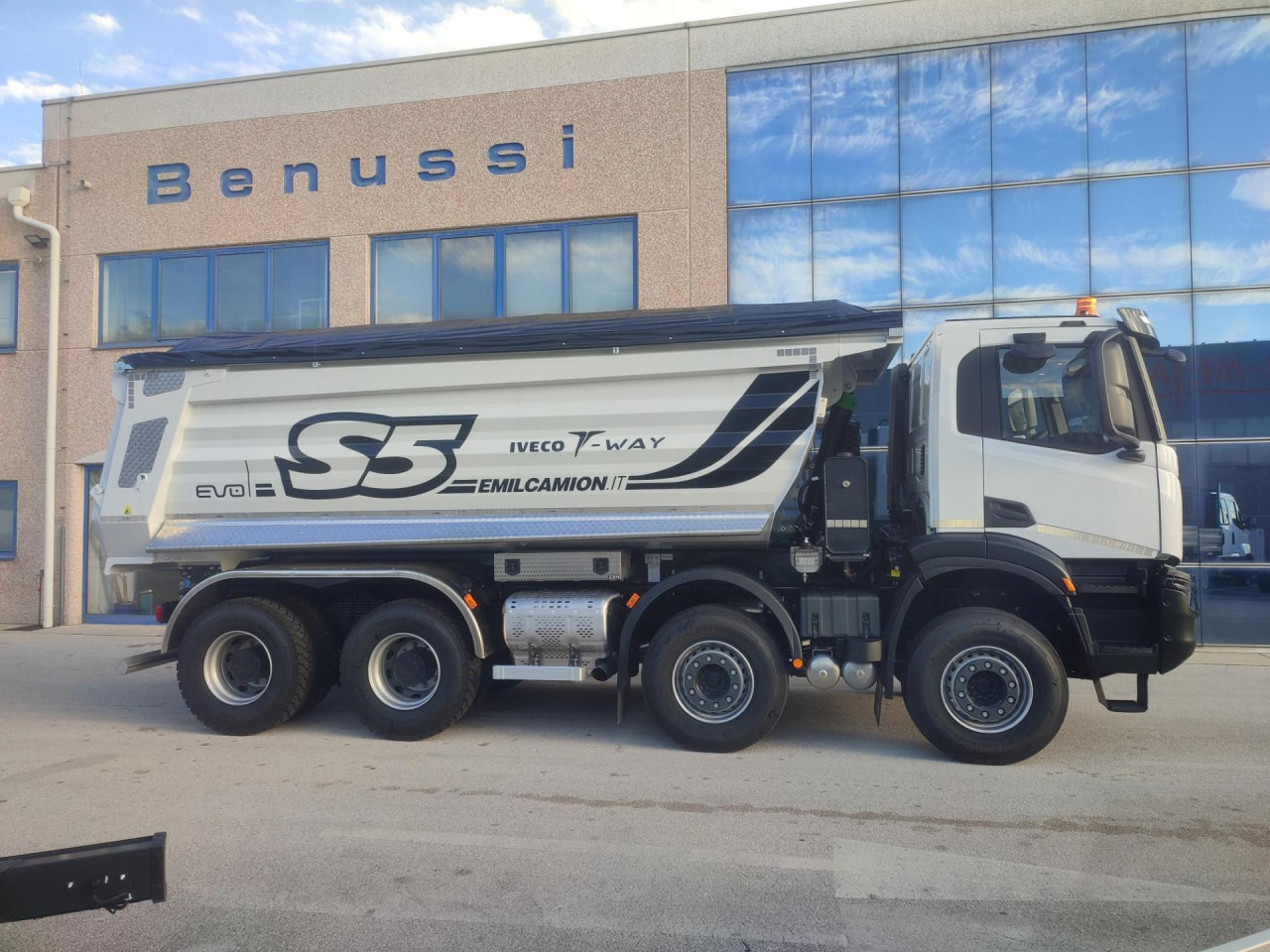 IVECO T-Way AD410T50 - 翻斗车:图5 IVECO T-Way AD410T50 - 翻斗车:图5