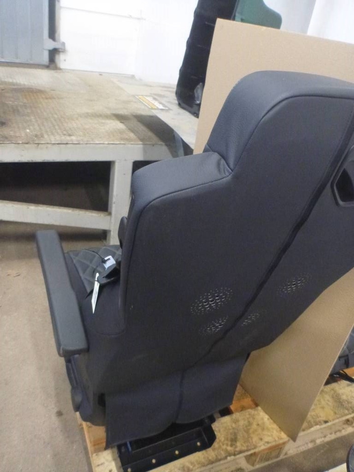 Mercedes-Benz Actros  - 驾驶室 适用于 卡车:图2 Mercedes-Benz Actros  - 驾驶室 适用于 卡车:图2