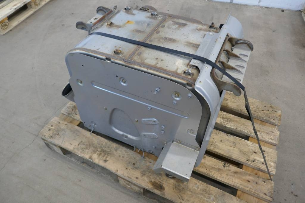 Volvo Ljuddämpare, 21750081 - 框架/ 底盘 适用于 卡车:图1 Volvo Ljuddämpare, 21750081 - 框架/ 底盘 适用于 卡车:图1