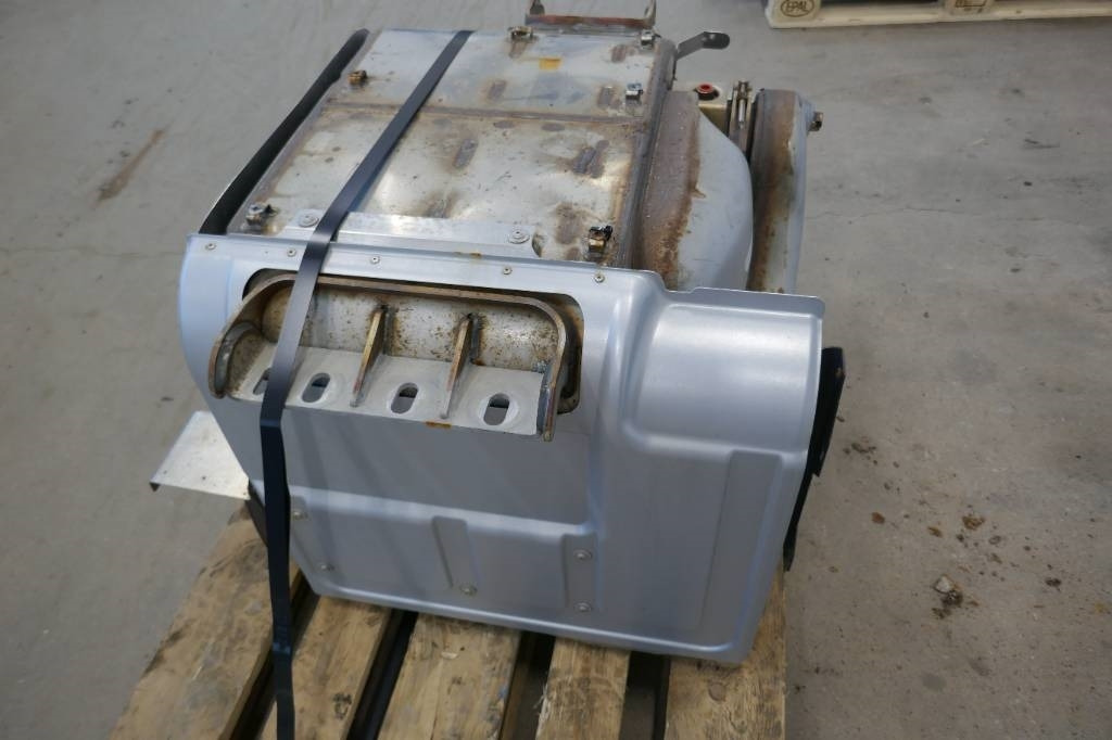 Volvo Ljuddämpare, 21750081 - 框架/ 底盘 适用于 卡车:图2 Volvo Ljuddämpare, 21750081 - 框架/ 底盘 适用于 卡车:图2