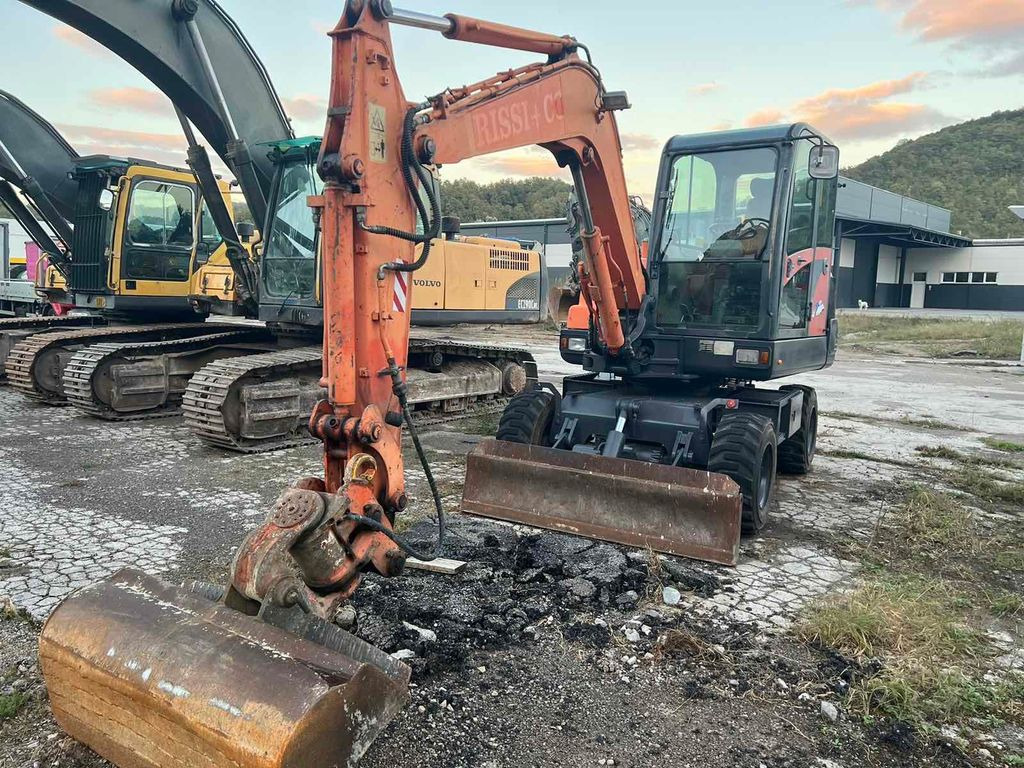 Doosan S55W-V Plus, 4800hours - 轮式挖掘机:图1 Doosan S55W-V Plus, 4800hours - 轮式挖掘机:图1