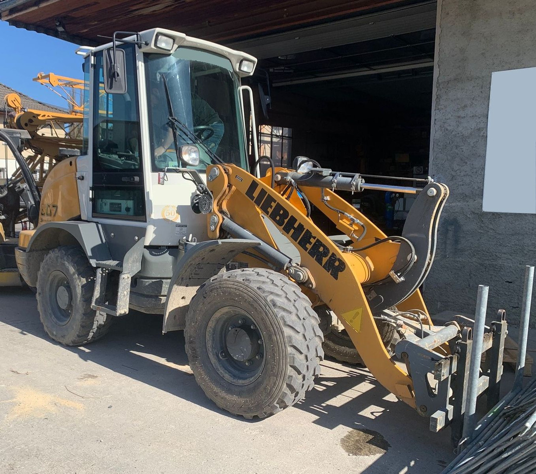 Liebherr L507, Gabel+Schaufel, ONLY 850hours - 轮式装载机:图2 Liebherr L507, Gabel+Schaufel, ONLY 850hours - 轮式装载机:图2