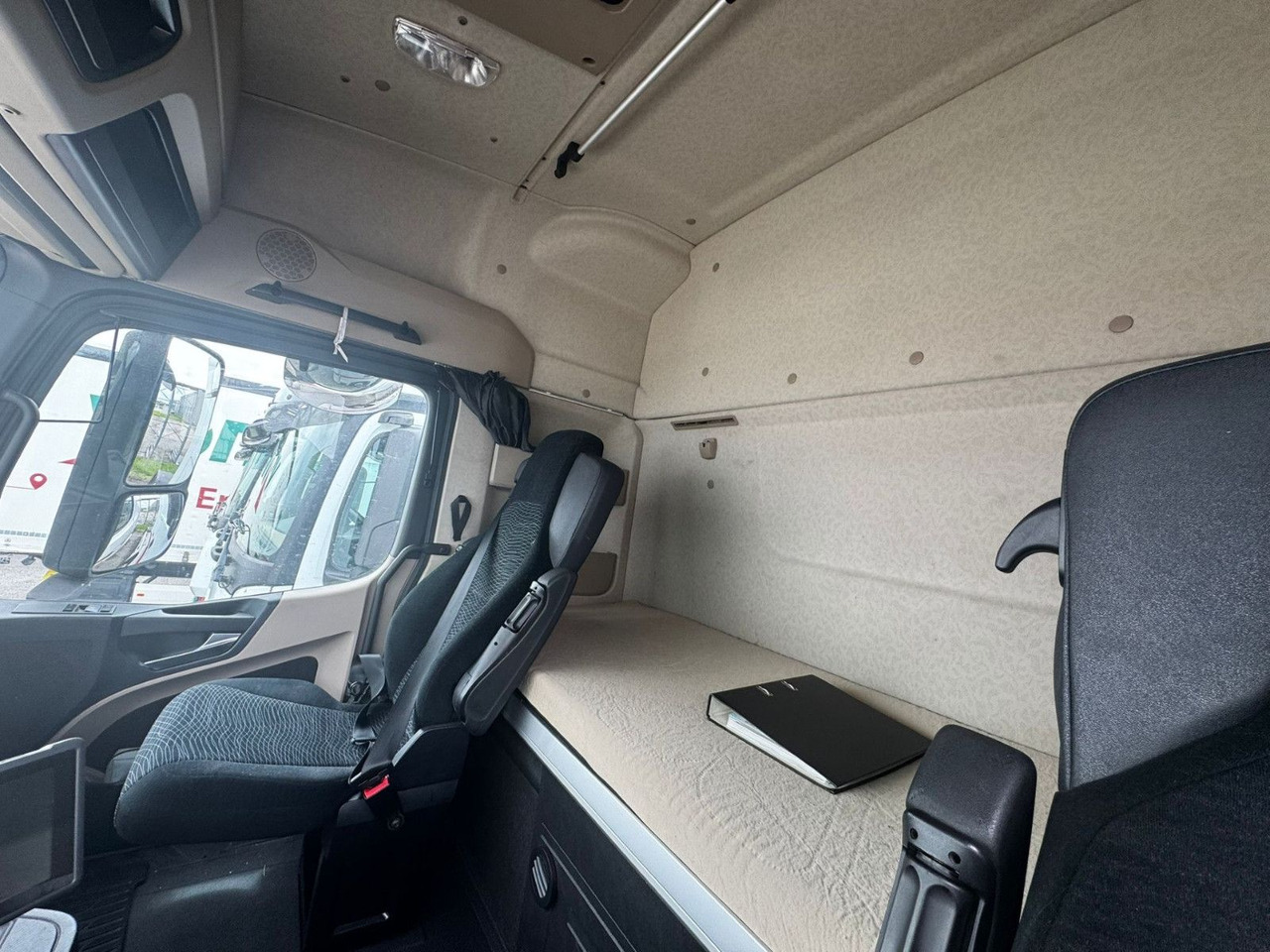 Mercedes-Benz Actros 1846 4x2, E6, Retarder, 2X - 牵引车:图3 Mercedes-Benz Actros 1846 4x2, E6, Retarder, 2X - 牵引车:图3
