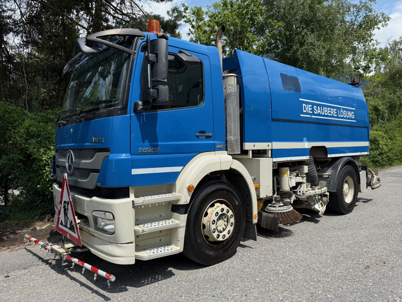 Mercedes-Benz Axor 1829 4x2, E5, EPS, RHD, Faun Kehrmaschine - 道路清扫机:图2 Mercedes-Benz Axor 1829 4x2, E5, EPS, RHD, Faun Kehrmaschine - 道路清扫机:图2