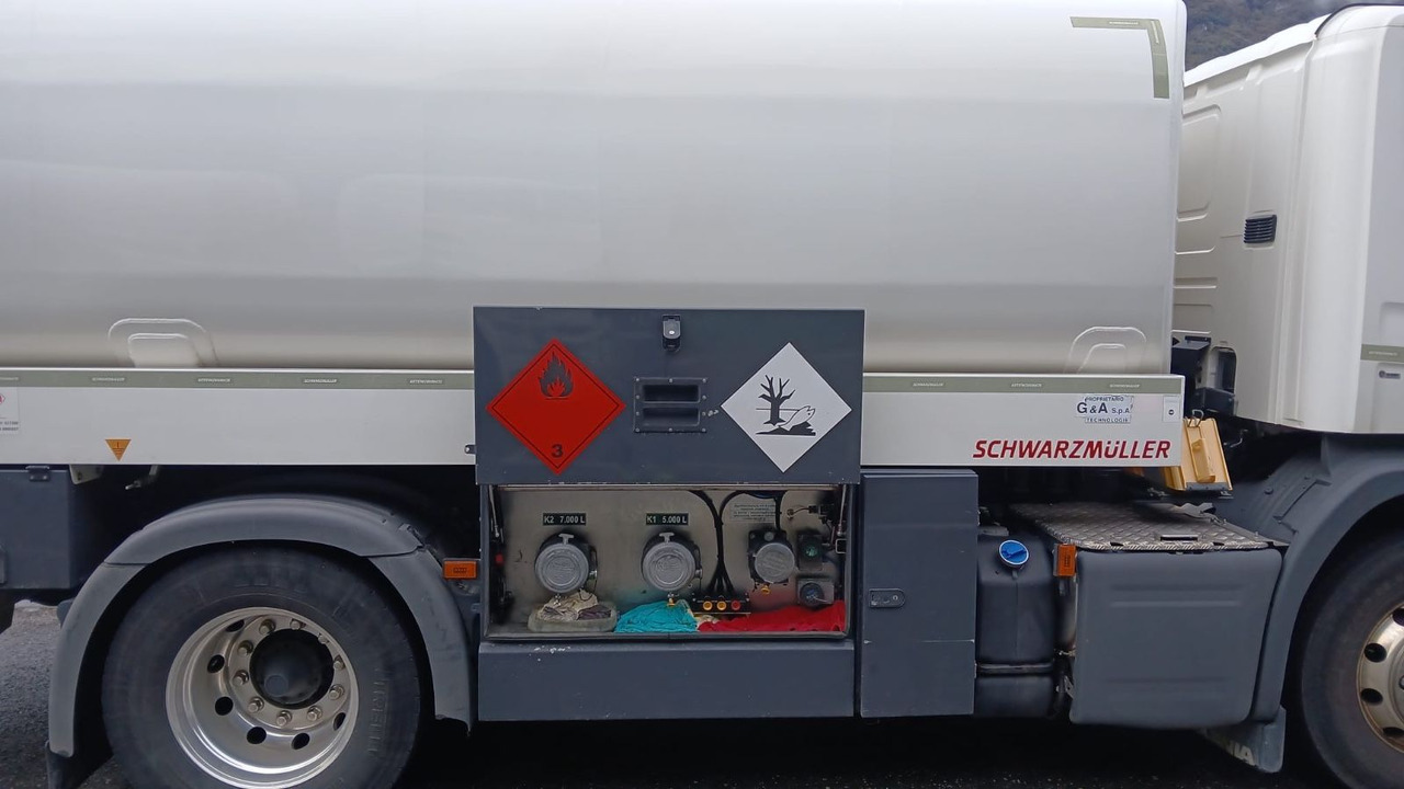 Scania P450 LB 4x2, ADR, Schwarzmueller Anhaenger Fuel - 罐车:图4 Scania P450 LB 4x2, ADR, Schwarzmueller Anhaenger Fuel - 罐车:图4