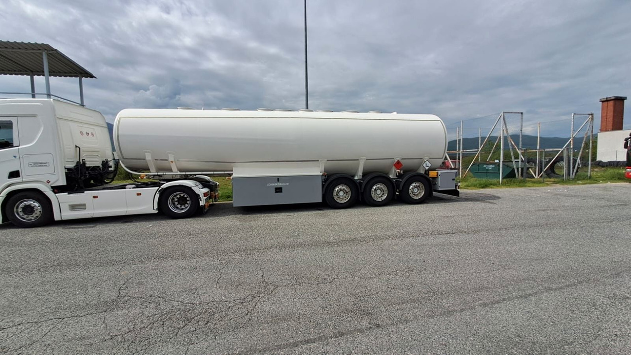 Schwarzmüller 4 Kammern, ADR, Treibstoff Fuel - 液罐半拖车:图4 Schwarzmüller 4 Kammern, ADR, Treibstoff Fuel - 液罐半拖车:图4