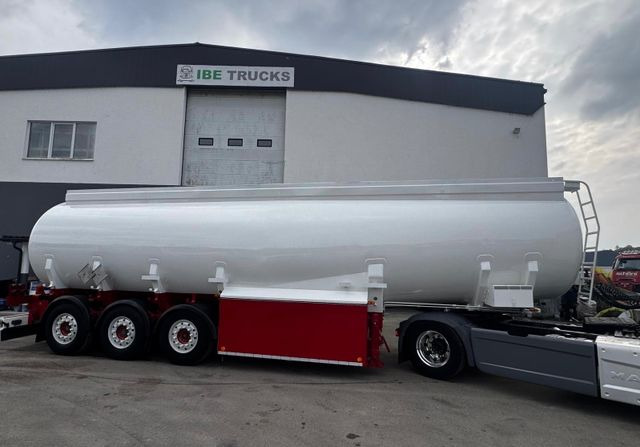 Schwarzmüller TS 3/E ADR, 6 Kammern Treibstoff Fuel - 液罐半拖车:图2 Schwarzmüller TS 3/E ADR, 6 Kammern Treibstoff Fuel - 液罐半拖车:图2