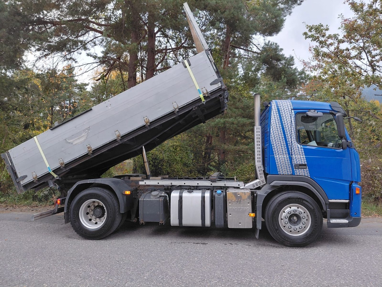 Volvo FM440 4x2, Euro 5, Kipper - 翻斗车:图2 Volvo FM440 4x2, Euro 5, Kipper - 翻斗车:图2