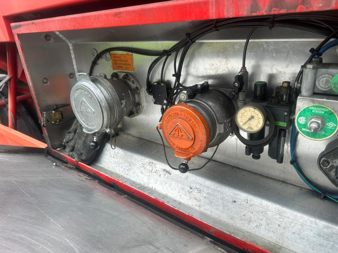 Willig 2 ANH 21.0, ADR, Benzin/Diesel, 19950Lite - 液罐拖车:图5 Willig 2 ANH 21.0, ADR, Benzin/Diesel, 19950Lite - 液罐拖车:图5