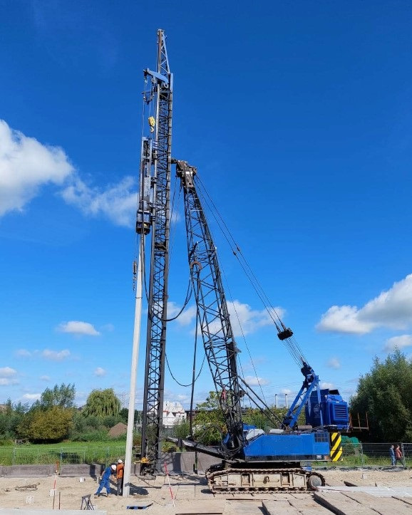 HITACHI KH300-3 PD - 履带式起重机:图1 HITACHI KH300-3 PD - 履带式起重机:图1