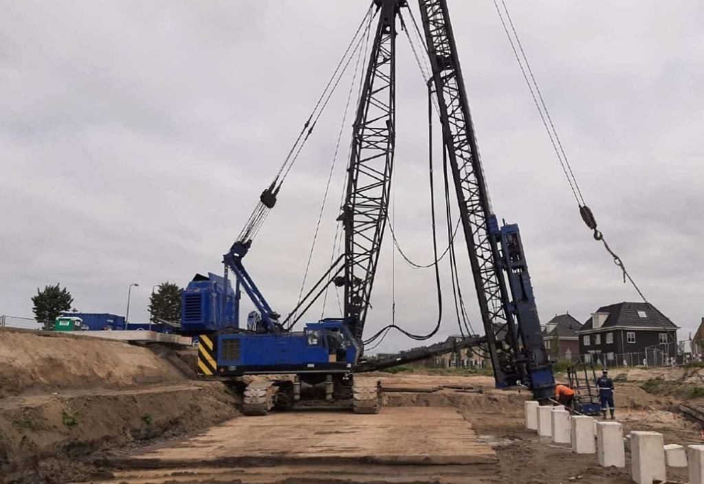 Hitachi KH300-3 PD - 履带式起重机:图2 Hitachi KH300-3 PD - 履带式起重机:图2